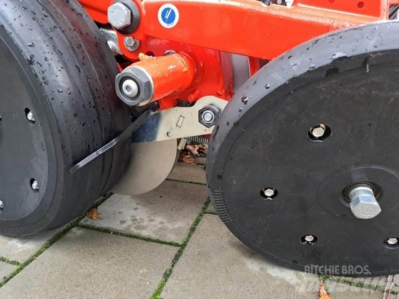 Kuhn Kosma TD Alte masini si accesorii de insamantare