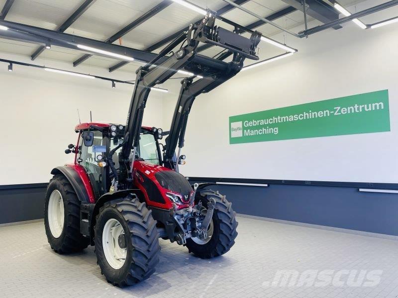 Valtra G135A Tractoare