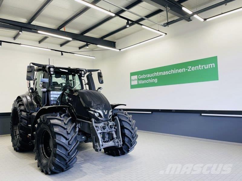 Valtra Q285 Tractoare