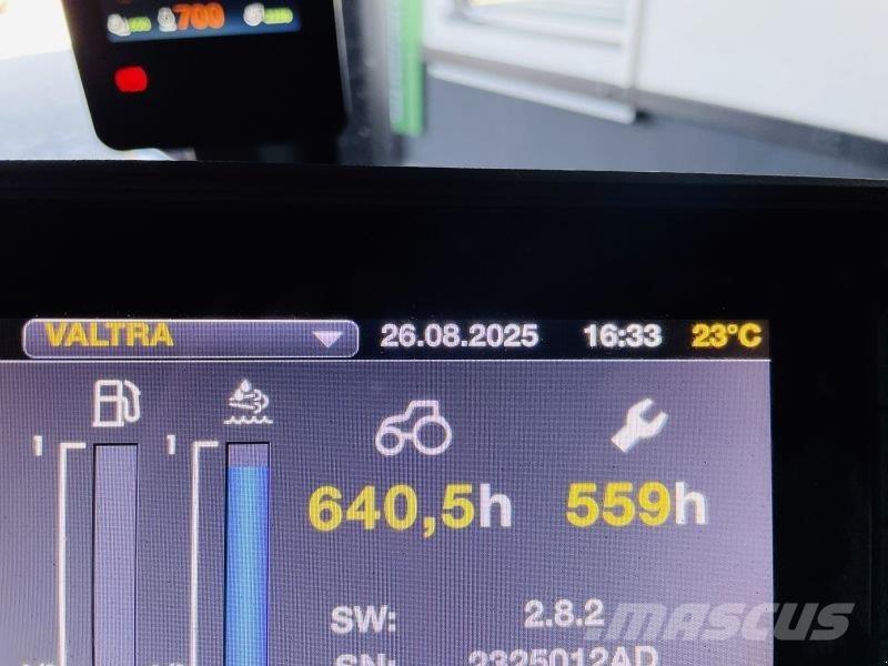 Valtra T215D Tractoare