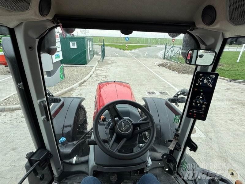 Valtra T235A Tractoare