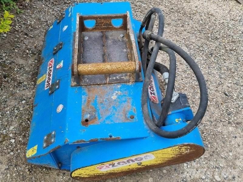 Zanon CTZ 100 Masina speciala pentru imprastiat gunoiul