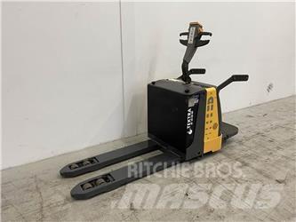 Atlet TLP200 Transpaleta cu platforma