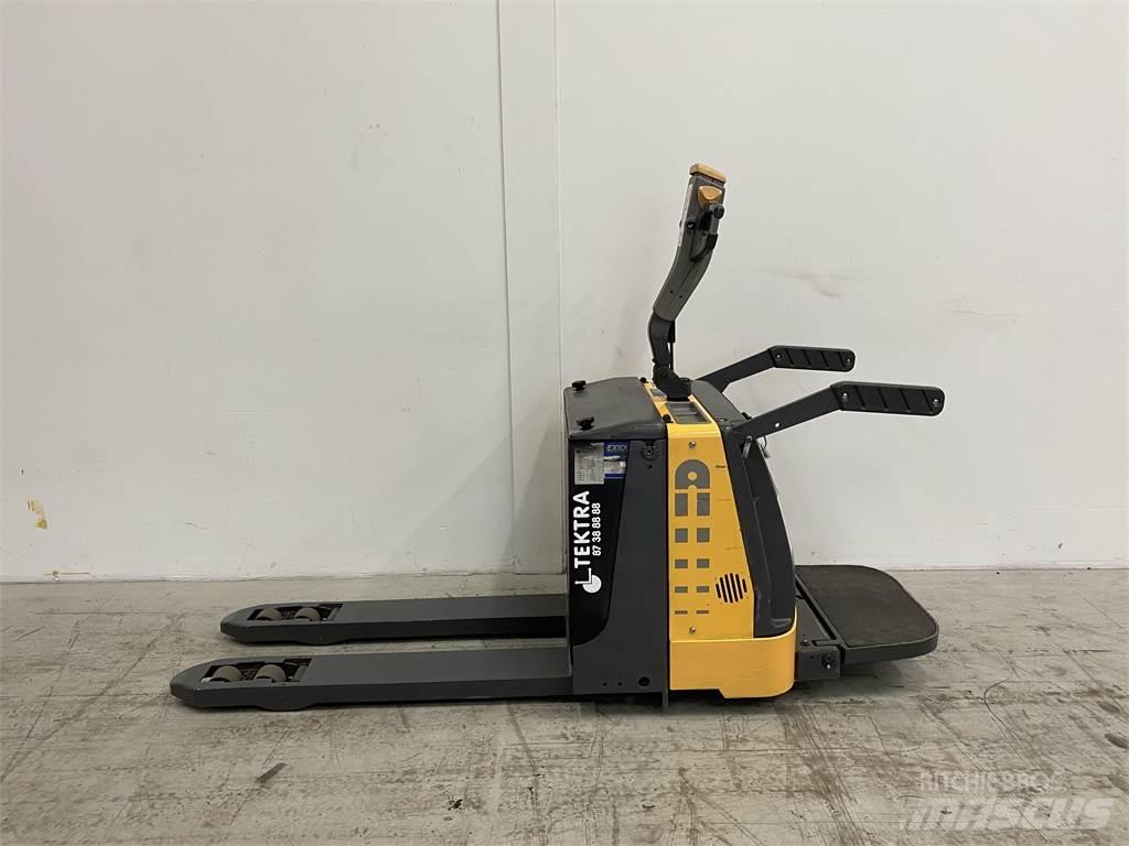 Atlet TLP200 Transpaleta cu platforma