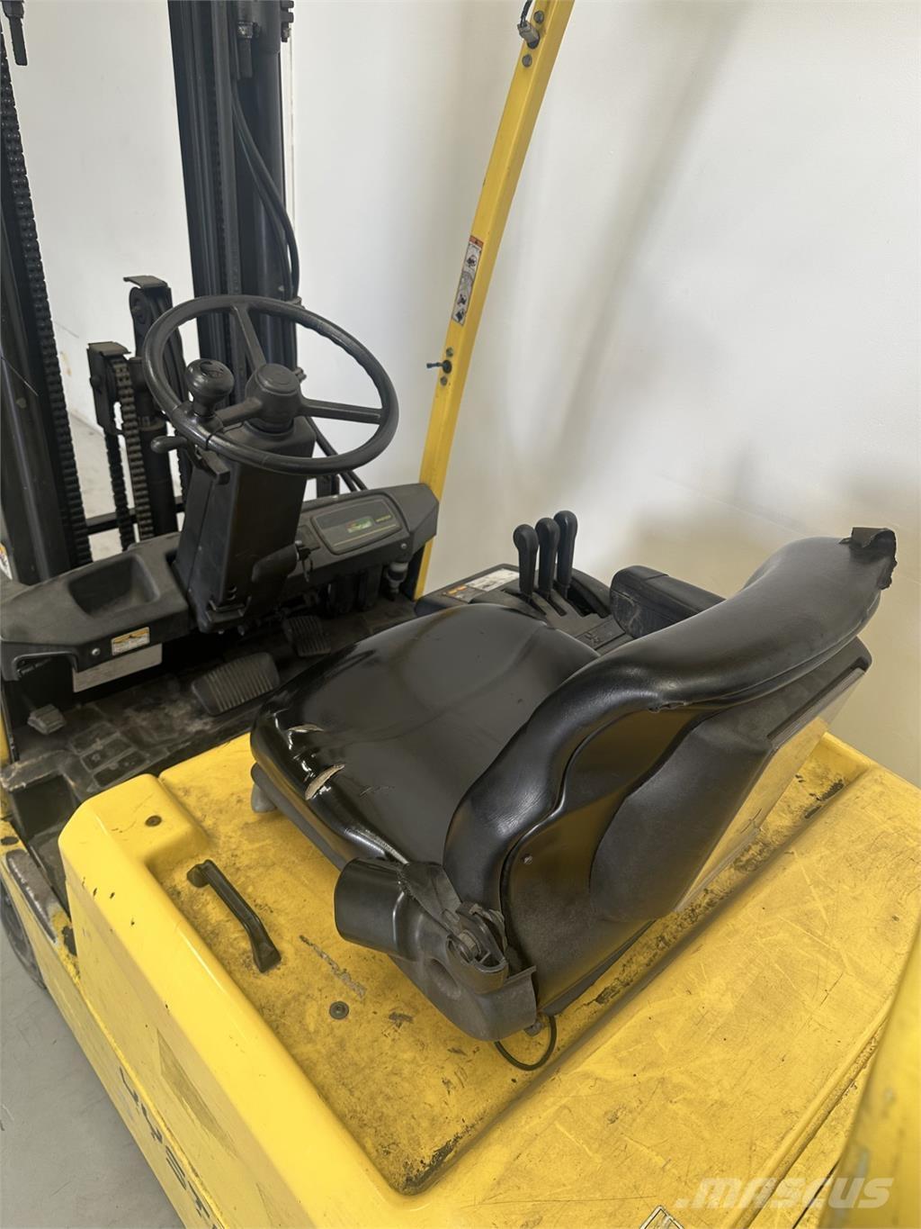 Hyster J1.8XMT Stivuitor electric