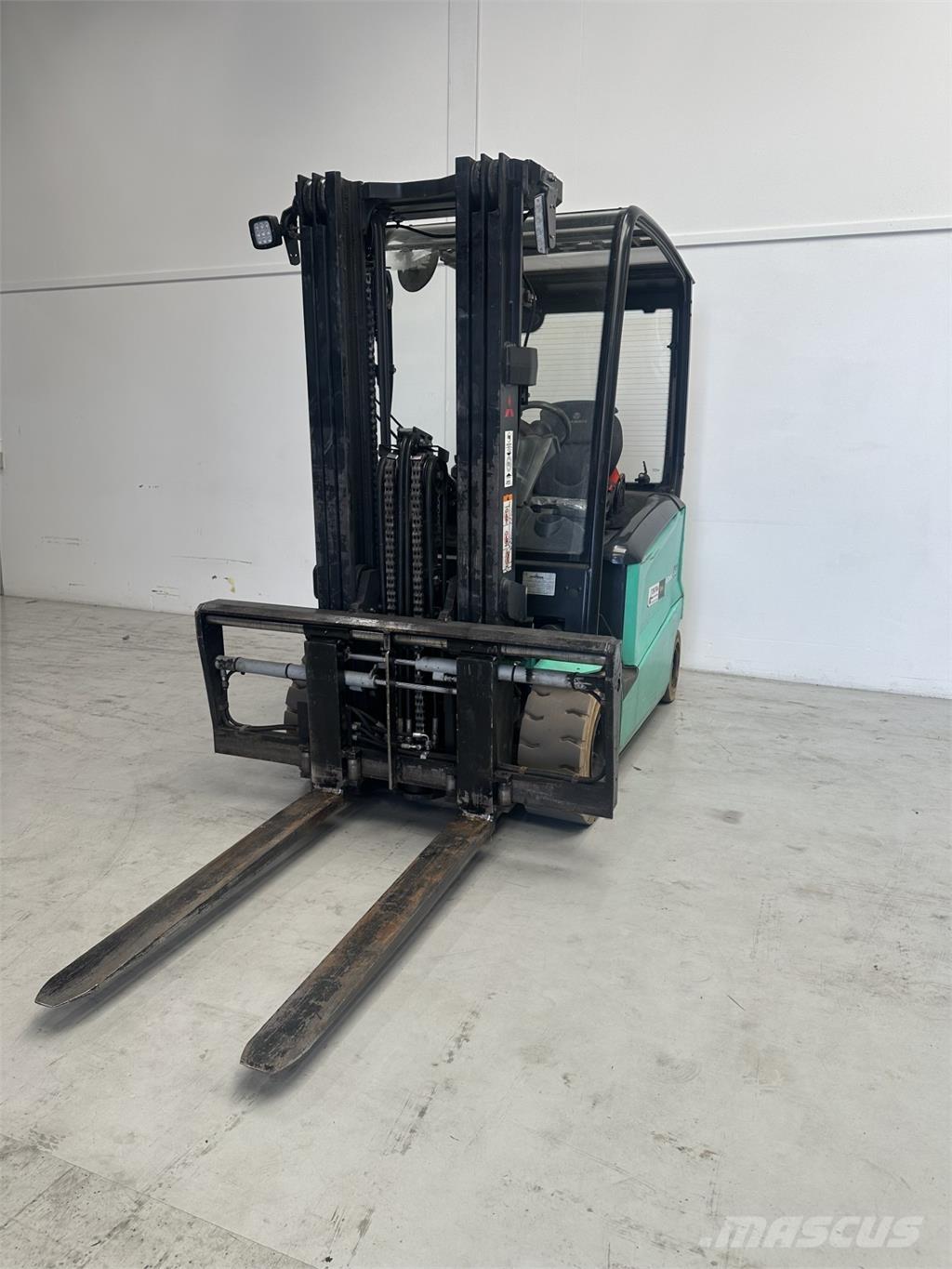 Mitsubishi FB35N Stivuitor electric