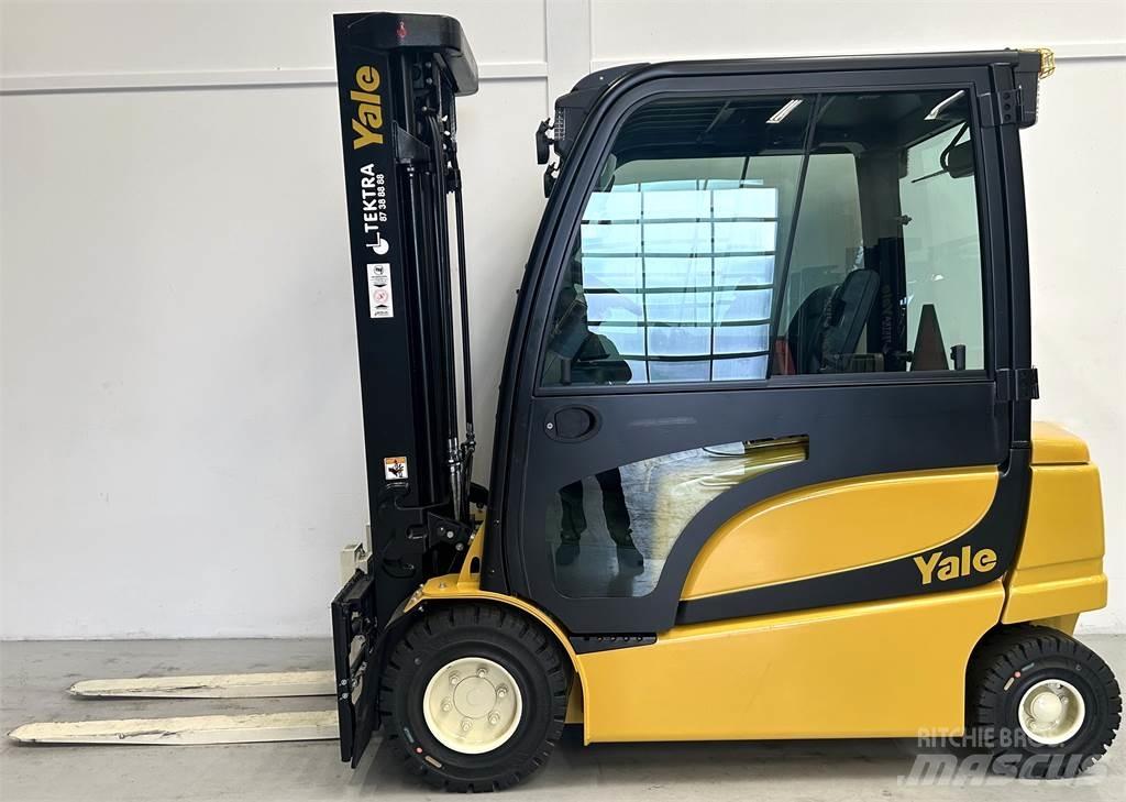 Yale ERP30VL (LWB) Stivuitor electric