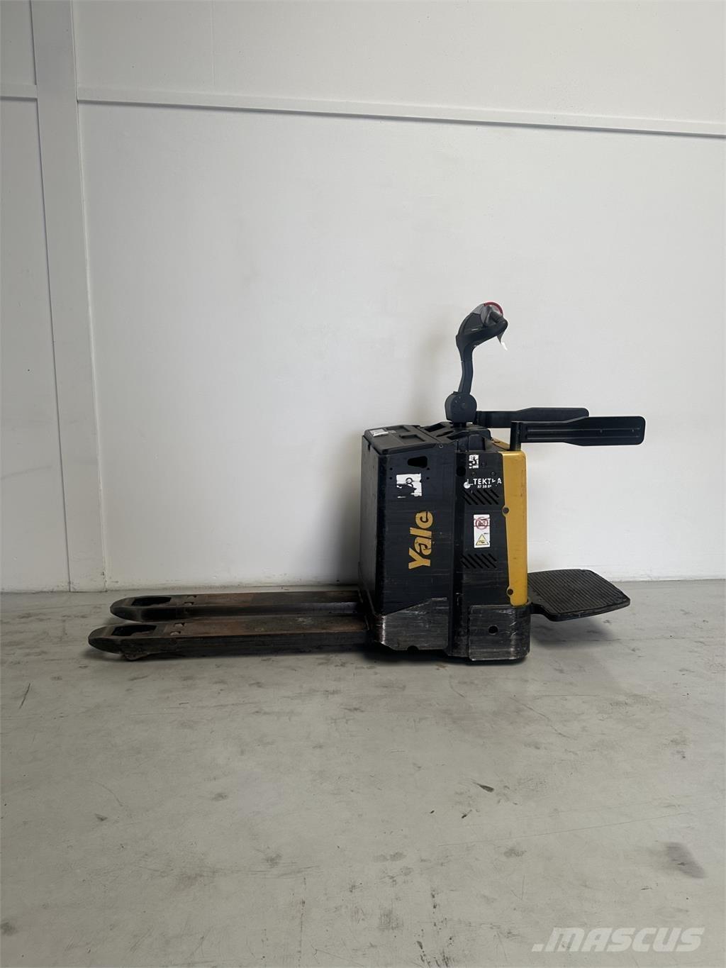 Yale MP20X FBW - 250 AH Transpaleta cu platforma