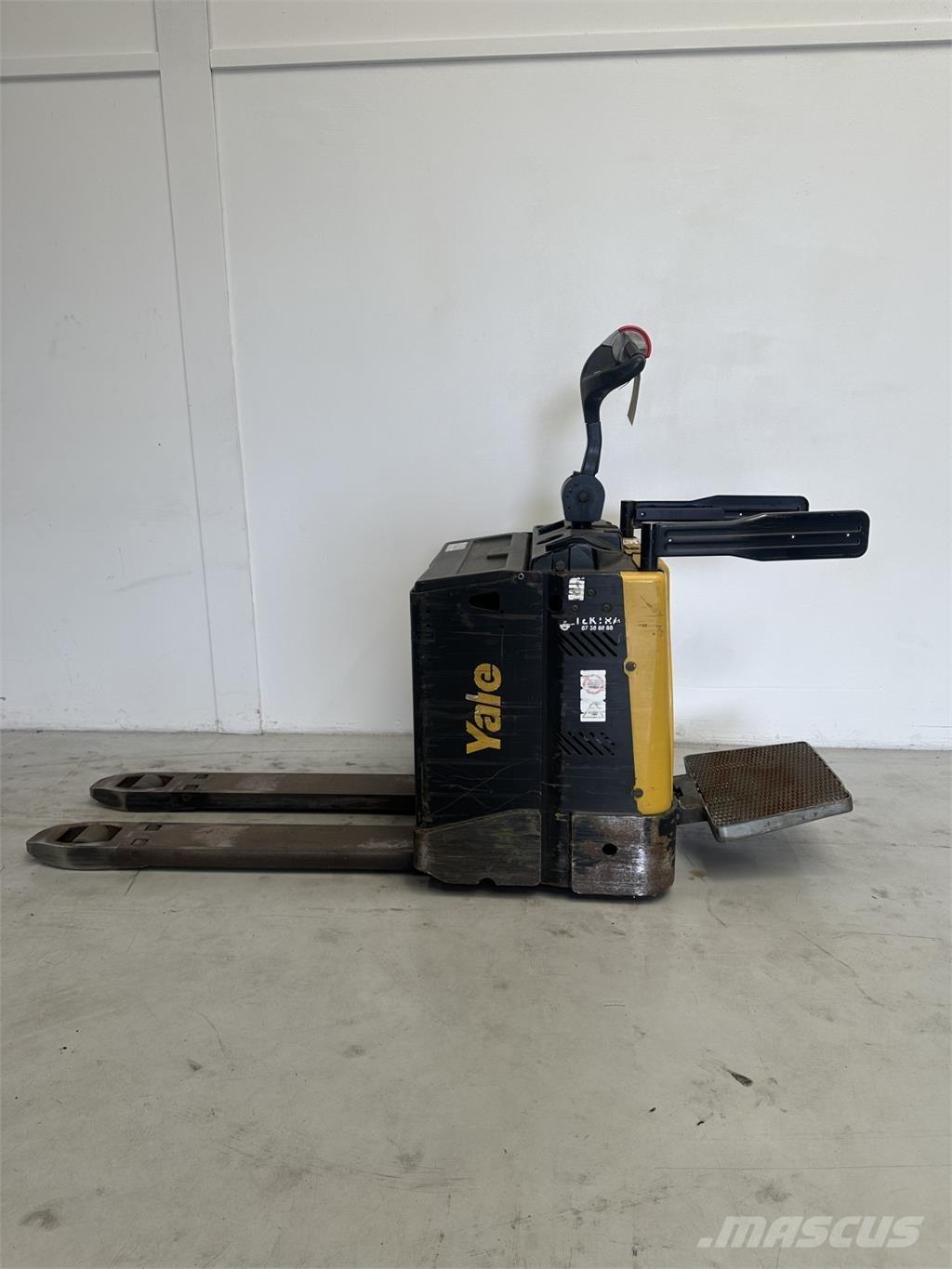 Yale MP20X FBW - 400 AH Transpaleta cu platforma