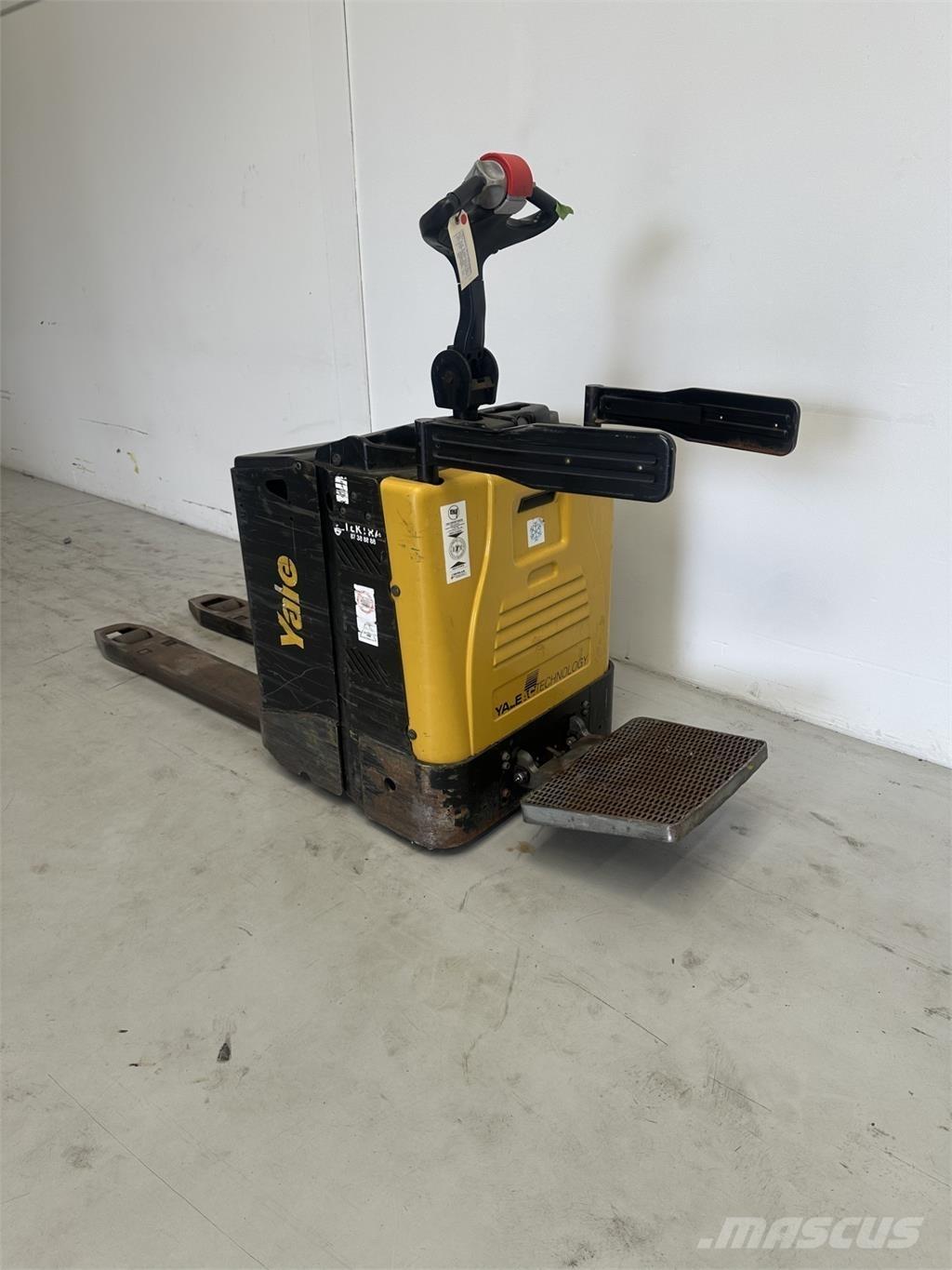 Yale MP20X FBW - 400 AH Transpaleta cu platforma