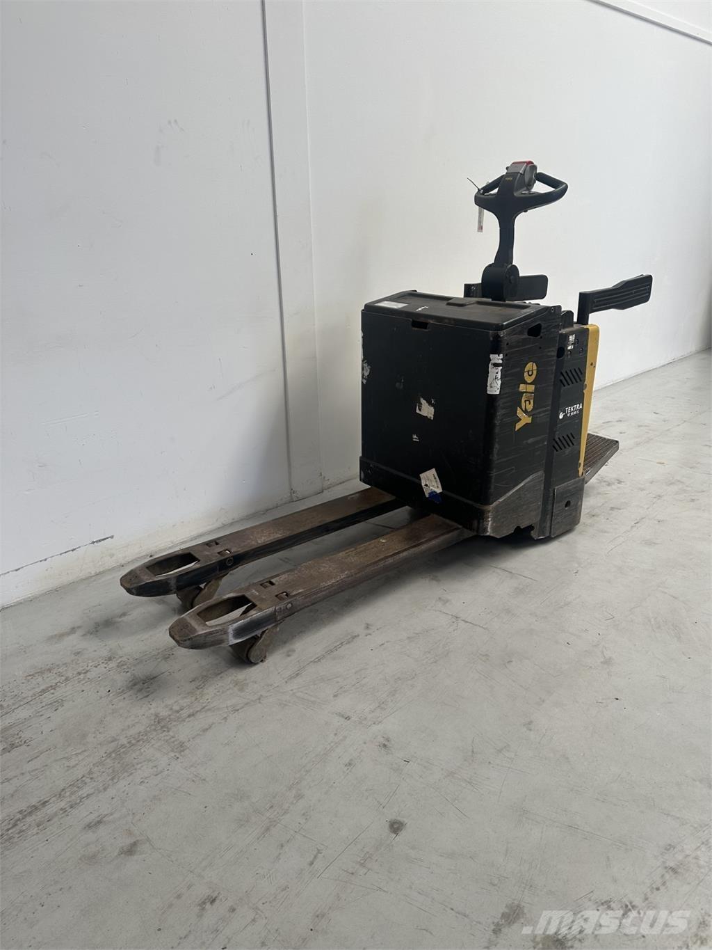 Yale MP20X FBW - 400 AH Transpaleta cu platforma