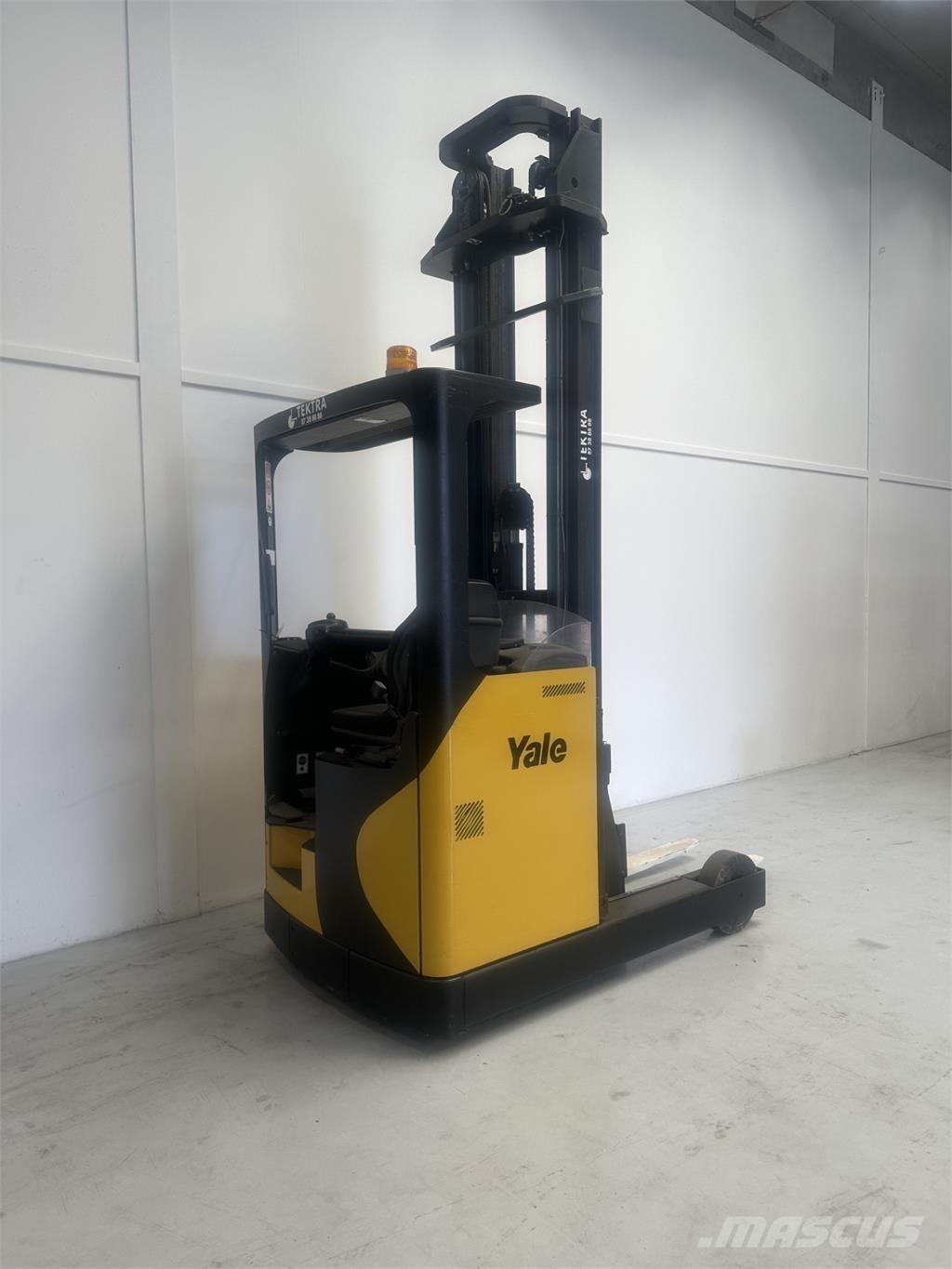 Yale MR16H Stivuitor cu catarg retractabil