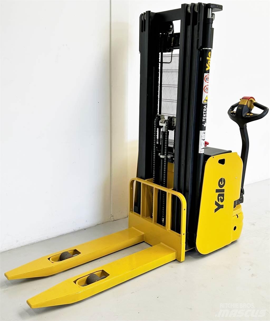 Yale MS12 Transpaleta manuala