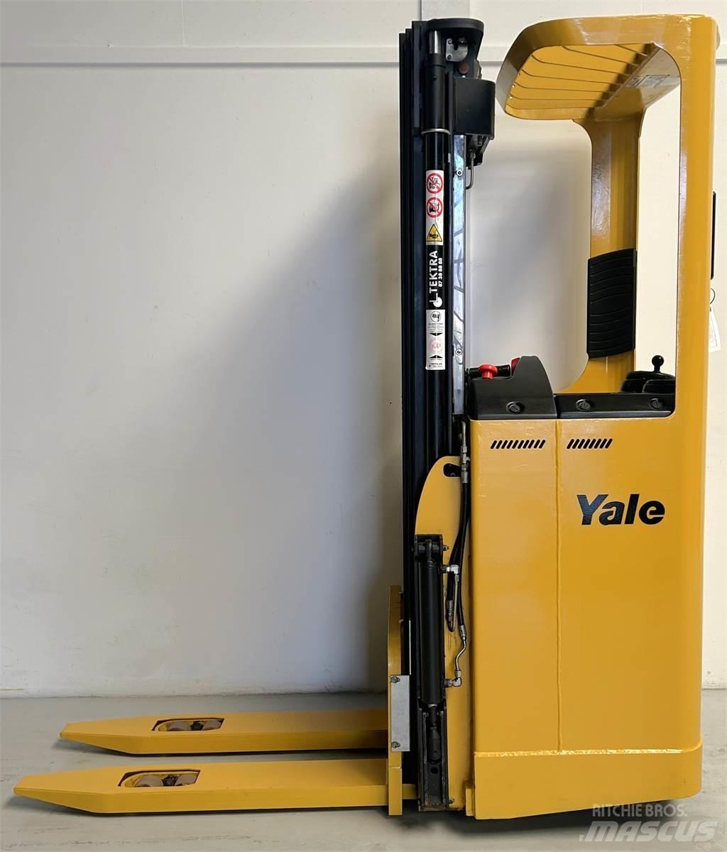 Yale SMS12S Transpaleti autopropulsanti