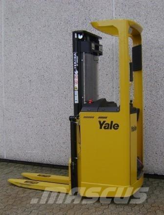 Yale SMS12S Transpaleti autopropulsanti