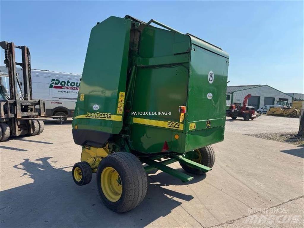 John Deere 592 Masina de balotat cilindric