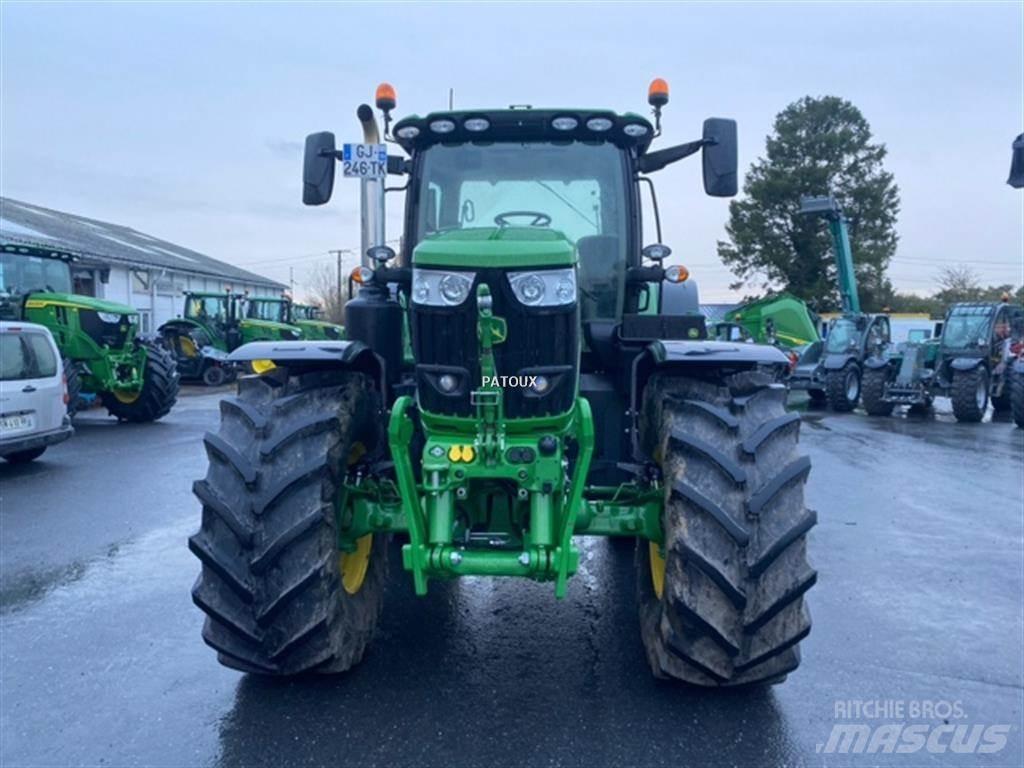 John Deere 6R215 Tractoare