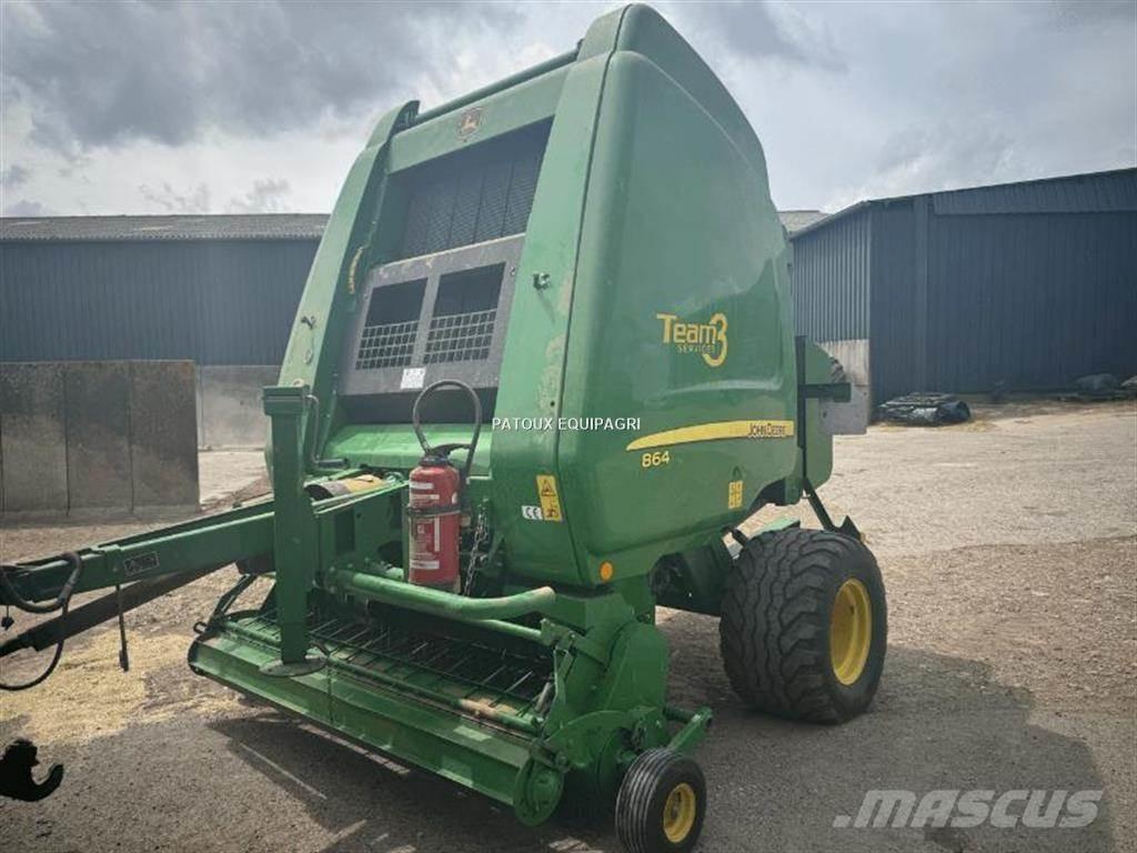 John Deere 864 Masina de balotat cilindric