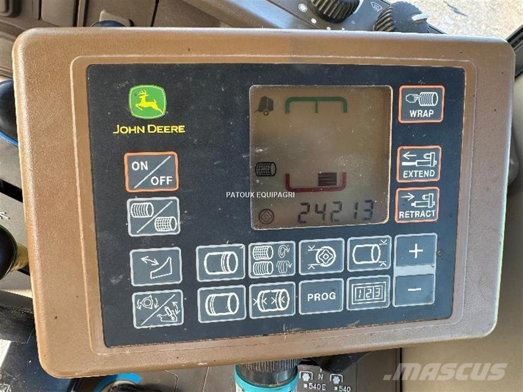 John Deere 864 Masina de balotat cilindric