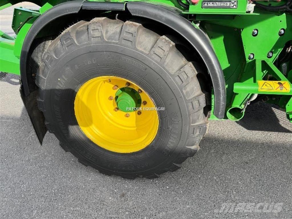 John Deere C441R Împachetatoare