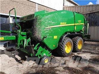 John Deere C441R Împachetatoare