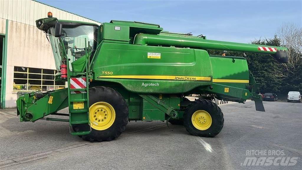 John Deere T 550 Combine de secerat