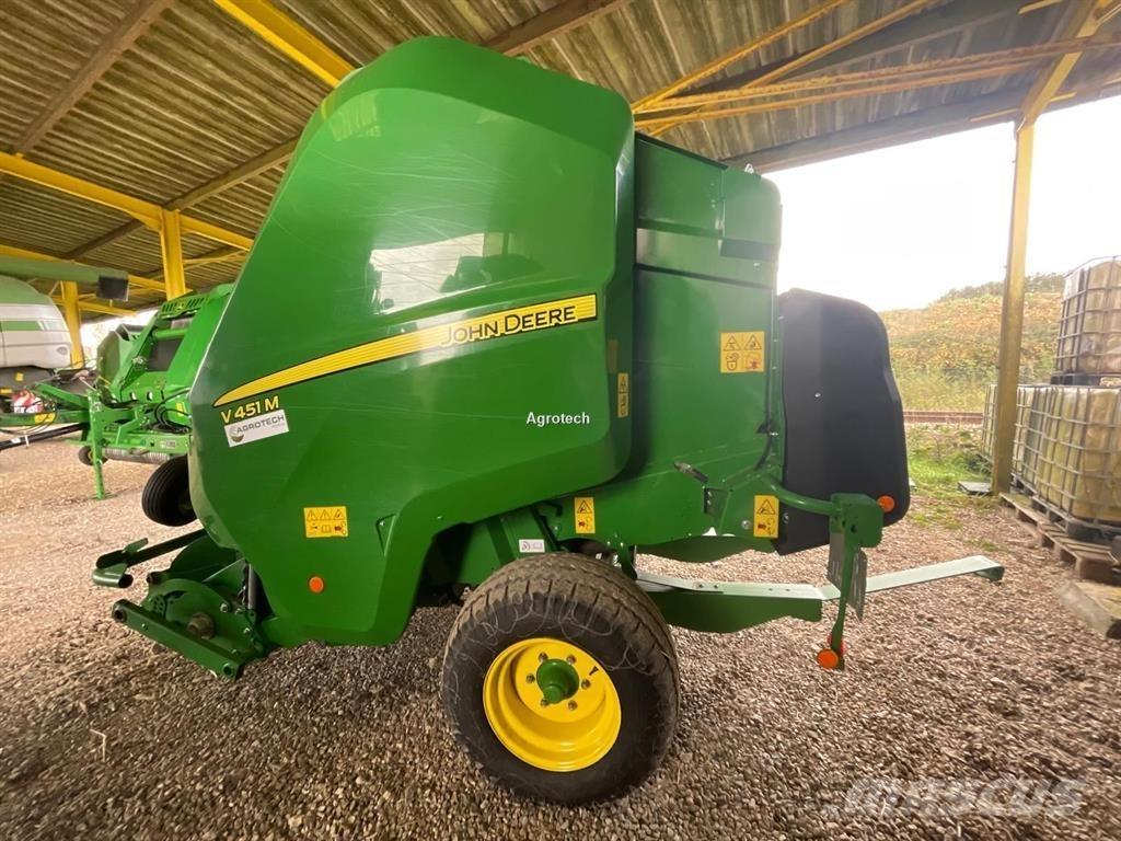 John Deere V451M Masina de balotat cilindric