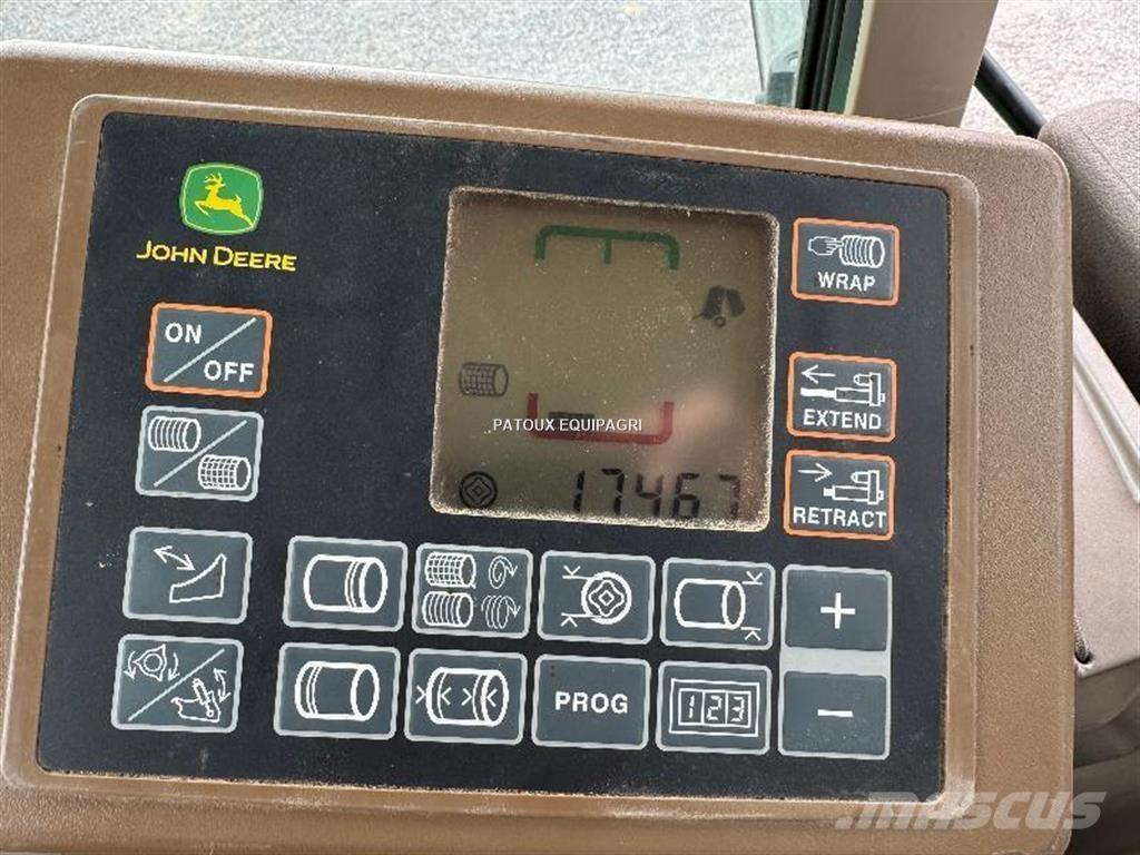 John Deere V461M Masina de balotat cilindric