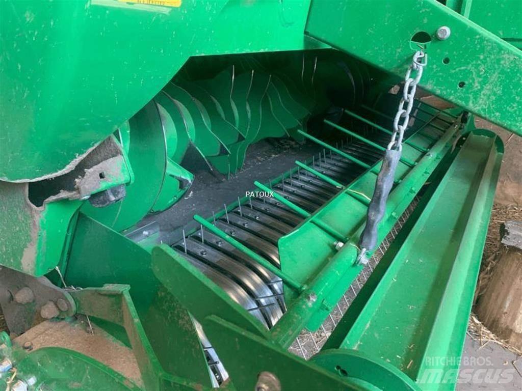 John Deere V461M Masina de balotat cilindric