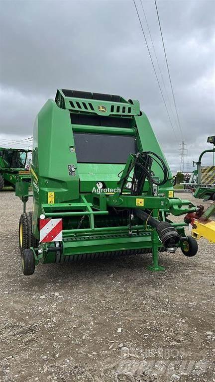 John Deere V461M Masina de balotat cilindric