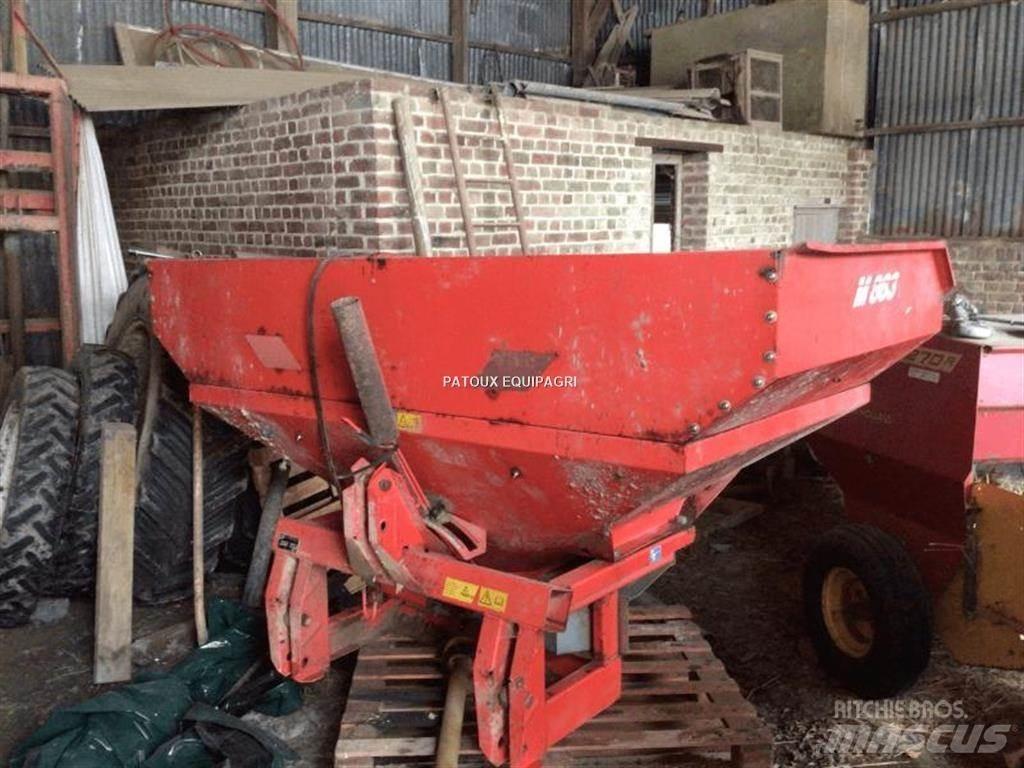 Kuhn MDS732 Împrastierea mineralelor