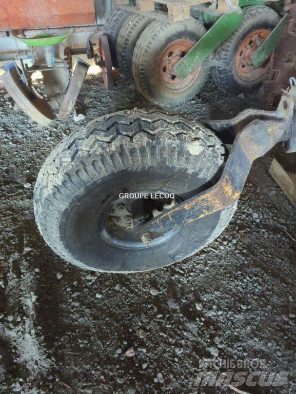 Kuhn VM 180 Pluguri conventionale