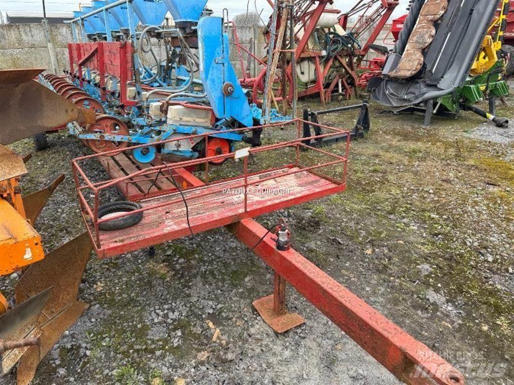 Monosem BR 12R Perforatoare