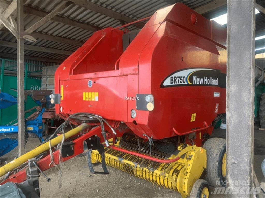 New Holland BR750 Masina de balotat cilindric