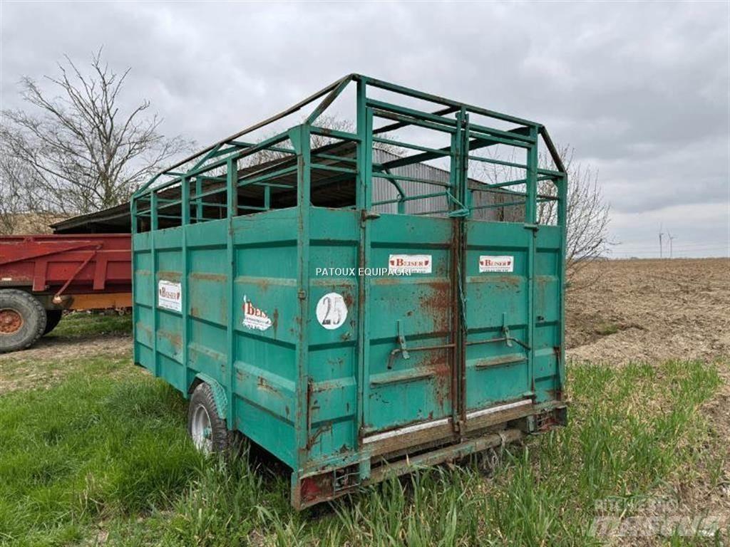 Robust 380 Utilaje si accesorii folosite la cresterea animalelor