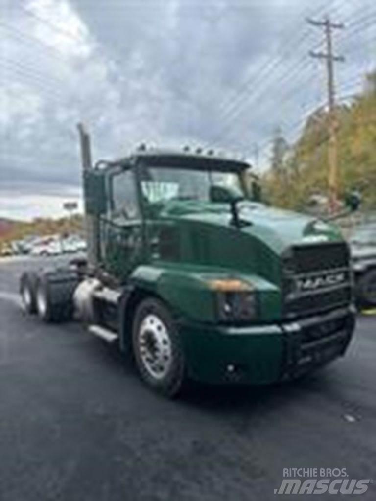 Mack AN64T Autotractoare