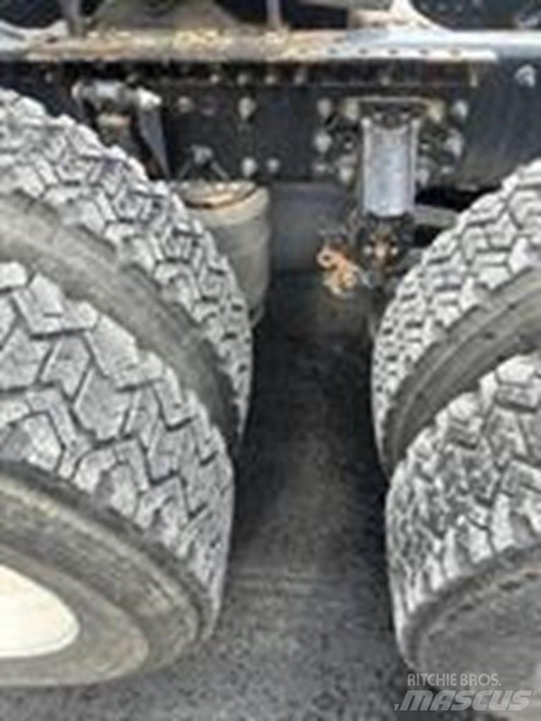 Mack AN64T Autotractoare