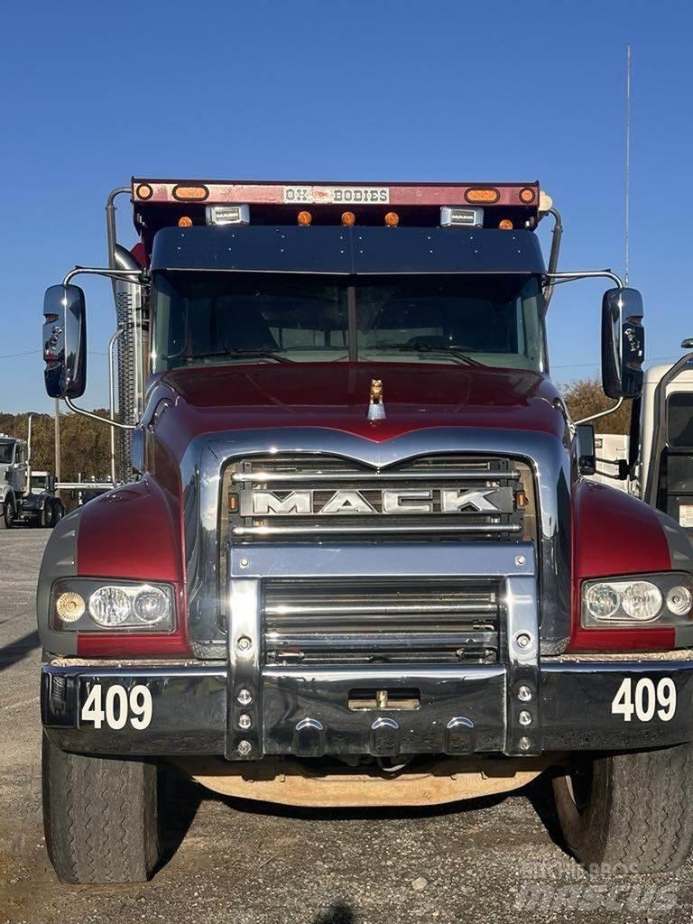Mack GR104FR Autobasculanta