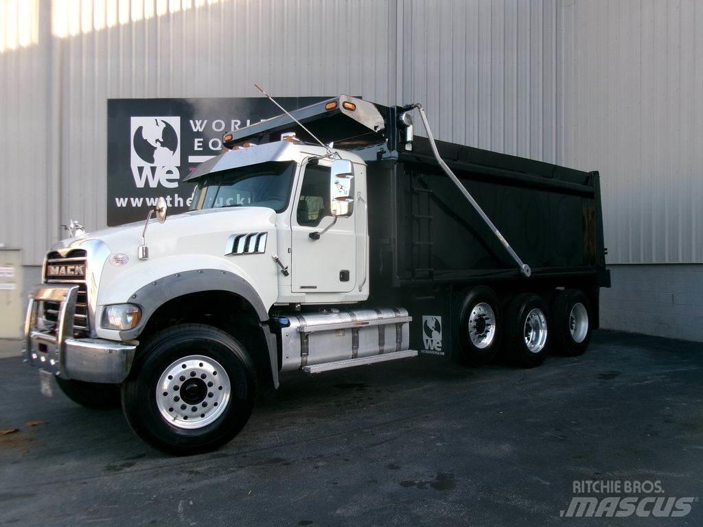Mack GR64F Autobasculanta