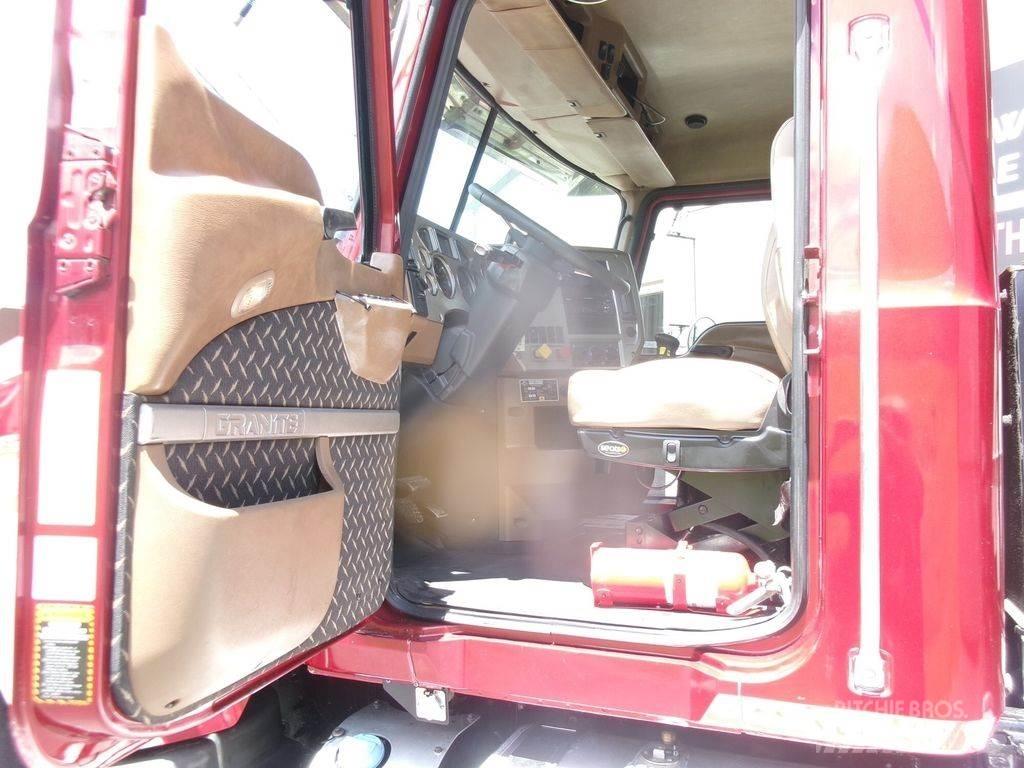 Mack GU 713 Autobasculanta