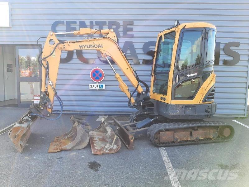 Hyundai R25Z-9AK Mini excavatoare < 7t
