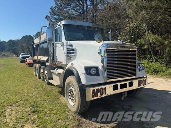 Freightliner 122SD Autobasculanta