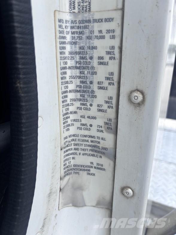 Freightliner 122SD Autobasculanta