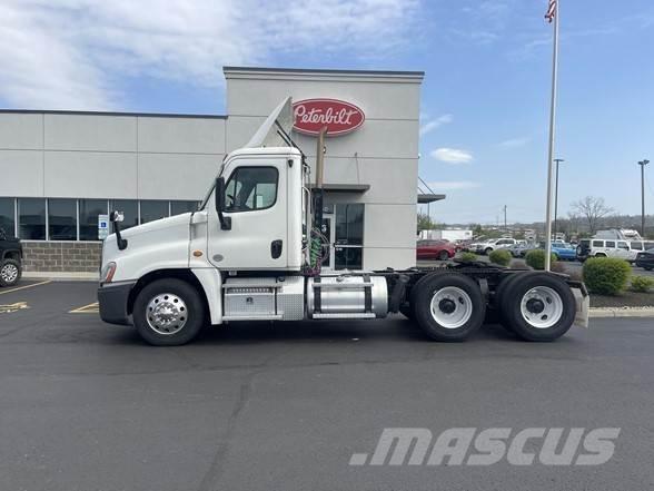 Freightliner CASCADIA 116 Autotractoare