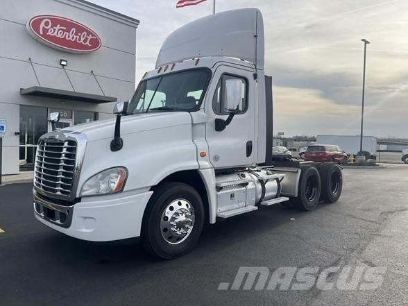 Freightliner CASCADIA 125 Autotractoare