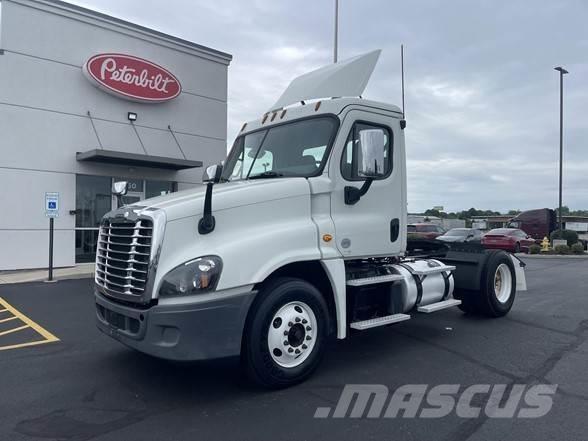 Freightliner CASCADIA 125 Autotractoare