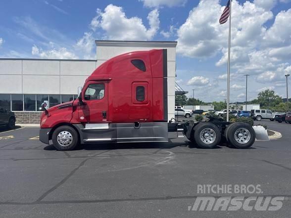 Freightliner CASCADIA 126 Autotractoare