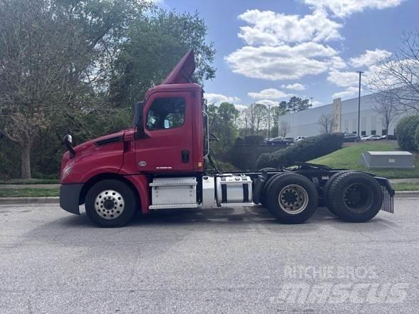 Freightliner CASCADIA 126 Autotractoare