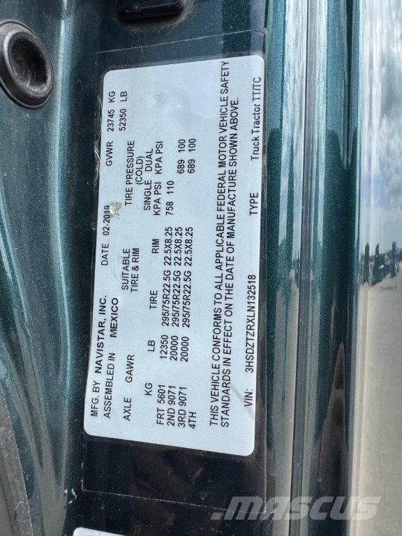 International LT Autotractoare