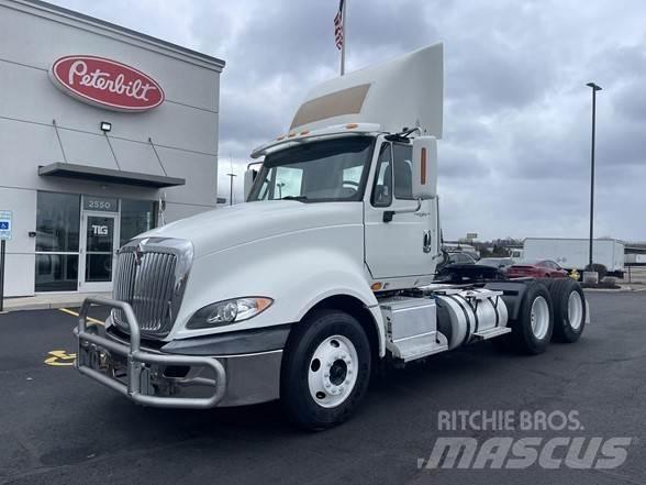 International PROSTAR Autotractoare